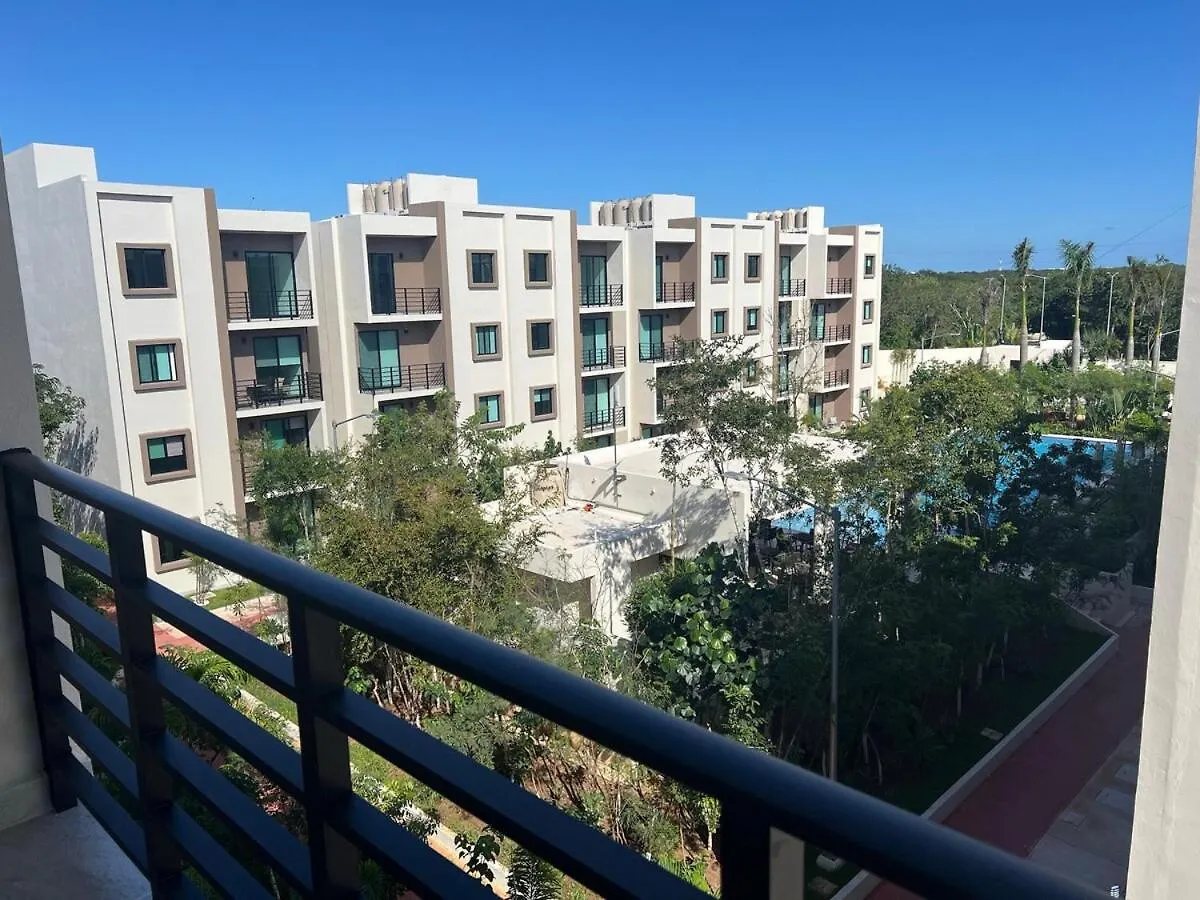 Papu - Chic Condo, View, Pool, Soccer Court Cancún México